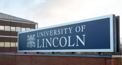 The Lincoln Undergraduate and Postgraduate Studies Global Leaders Scholarship UK 2022/23